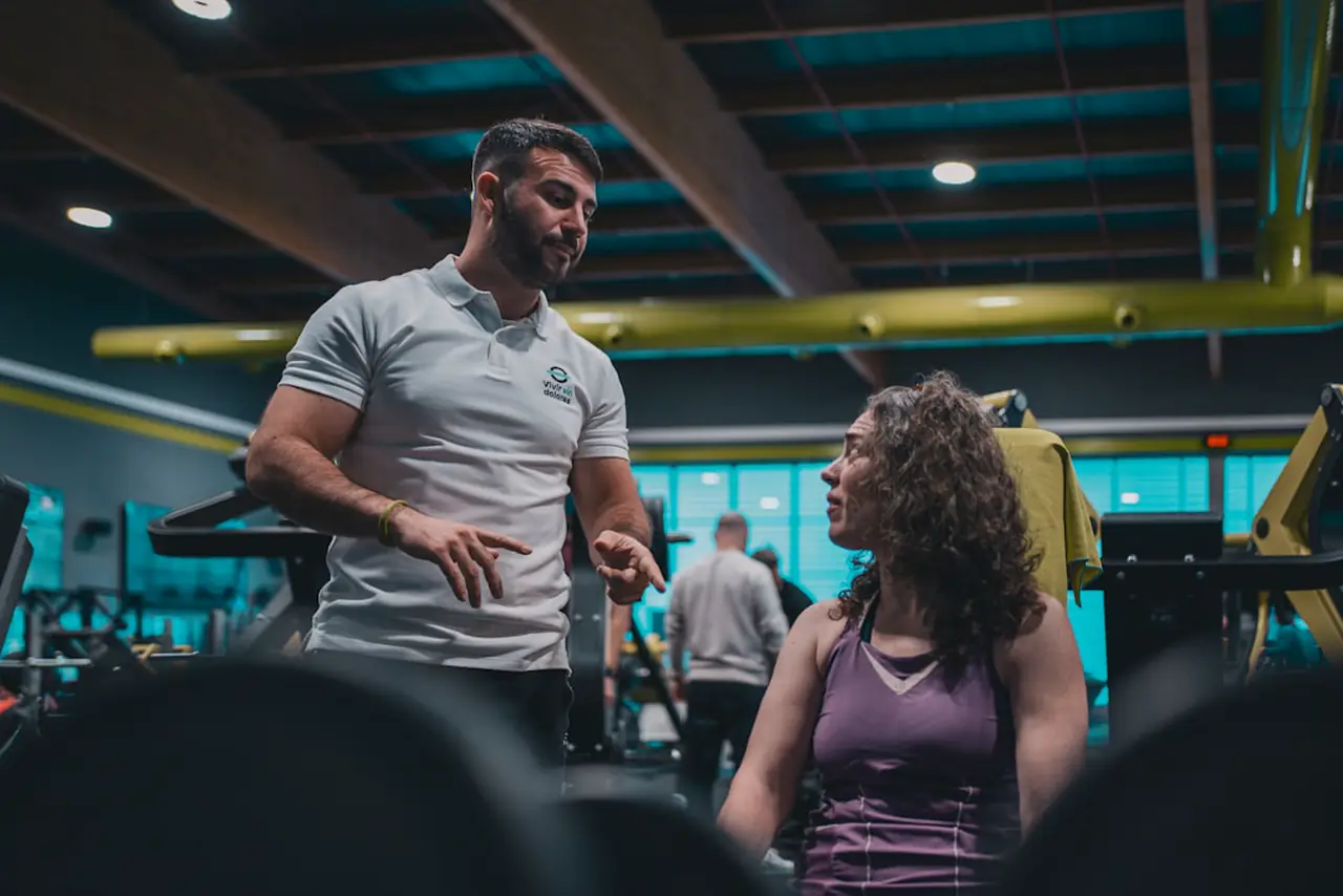 Personal trainer providing 1-on-1 accountability and support coaching at KilaFight Camp Ottawa